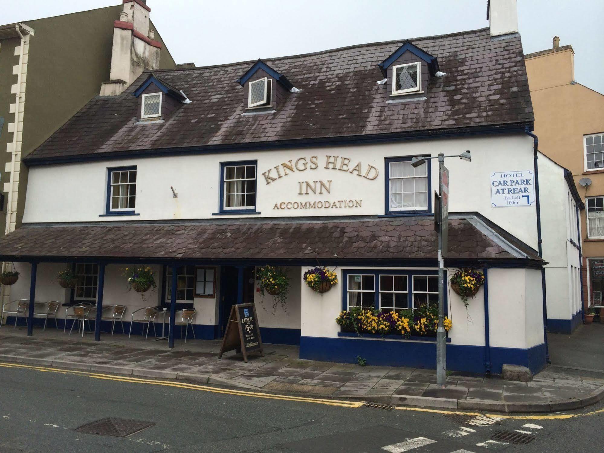 Hotel The King'S Head Llandovery Exterior foto